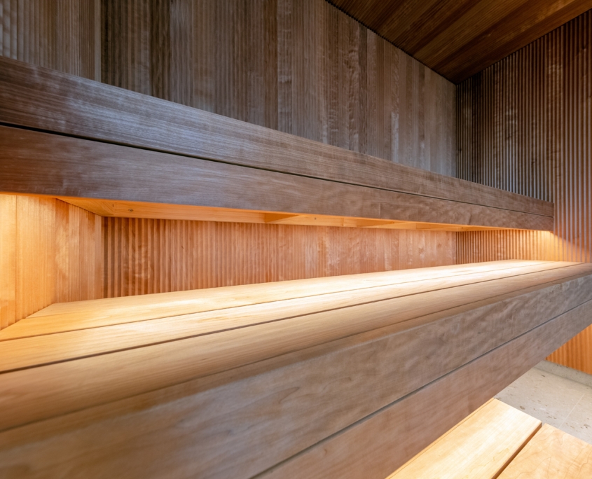 Thermo-aspen sauna walls and bench