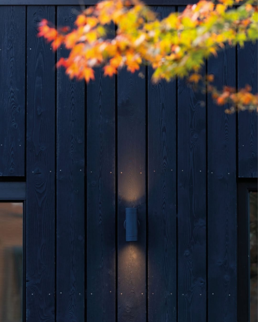 Click to show details - Product: Austrian Larch, charred, brushed and oiled. Architects: George & James Architects